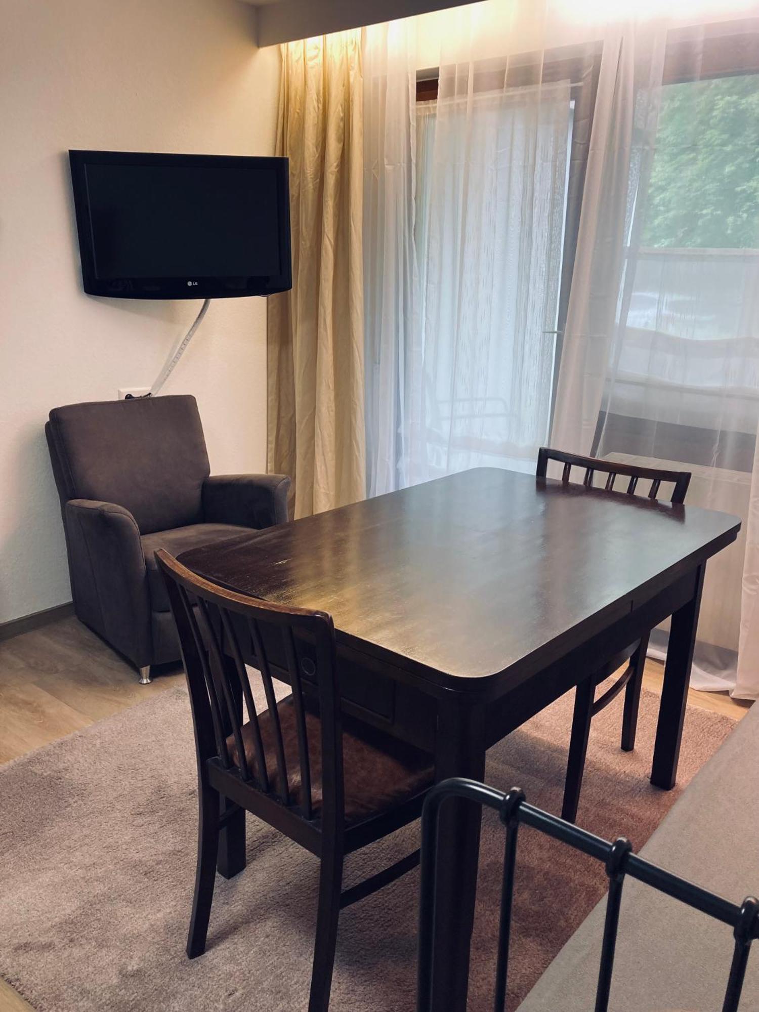 Free Apartment - Ermstal Bad Urach Esterno foto